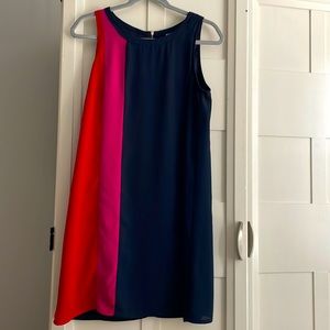 Multicolor dress with gold zipper. Really pretty on and comfortable